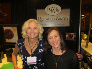 Penny Aquirre and Michelle Wang of Richwood Winery 