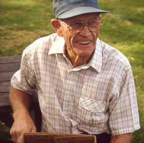 Elmer Swenson, 1913-2004
